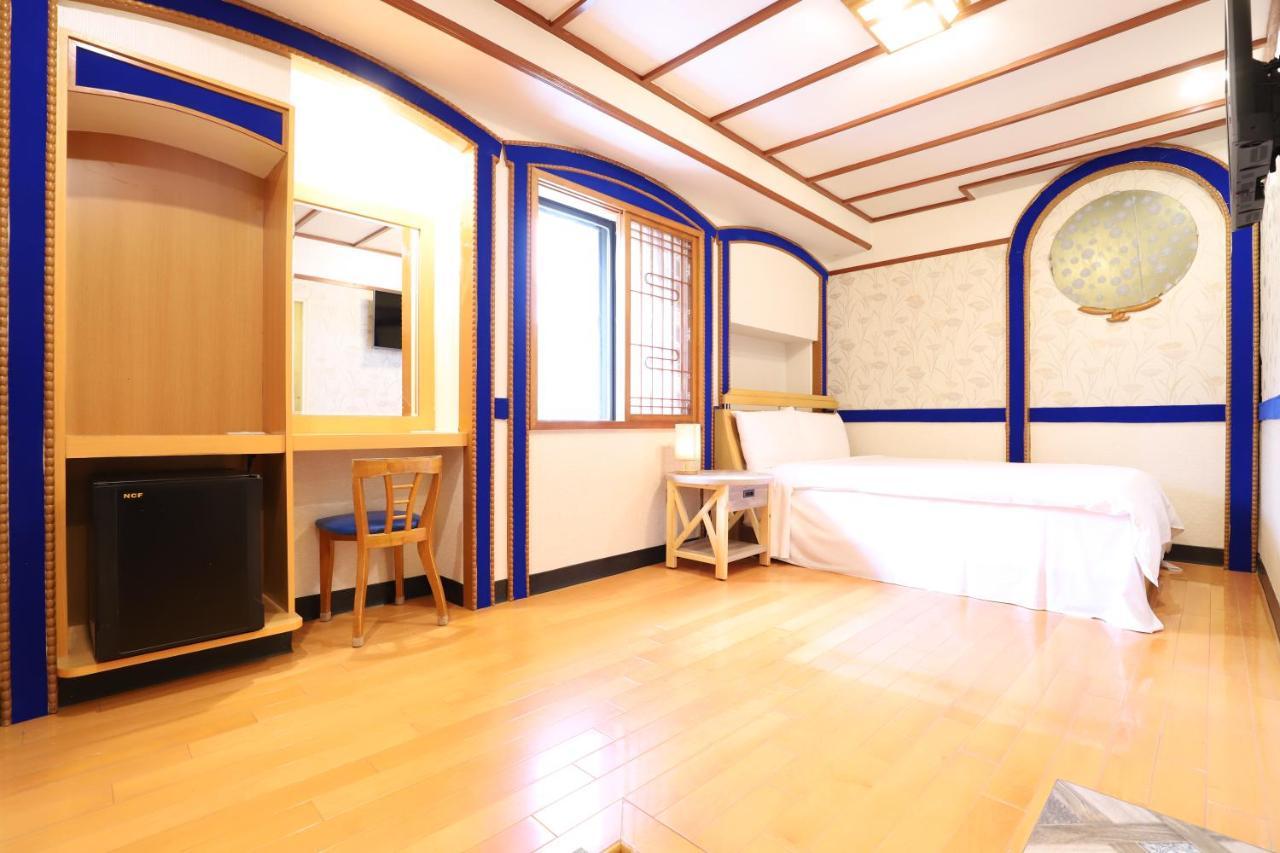 Phoenix Pavilion Hot Spring Hotel Тайпей Екстериор снимка