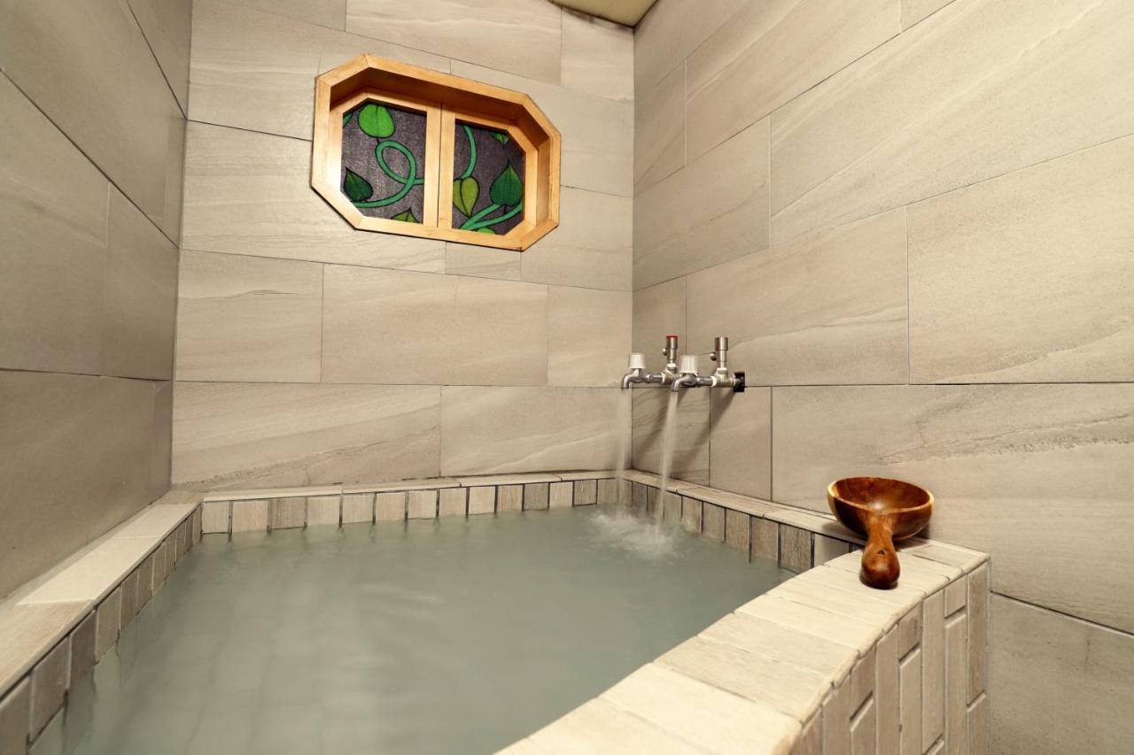Phoenix Pavilion Hot Spring Hotel Тайпей Екстериор снимка