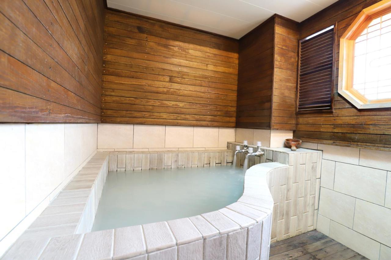 Phoenix Pavilion Hot Spring Hotel Тайпей Екстериор снимка