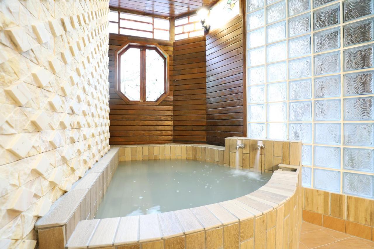 Phoenix Pavilion Hot Spring Hotel Тайпей Екстериор снимка