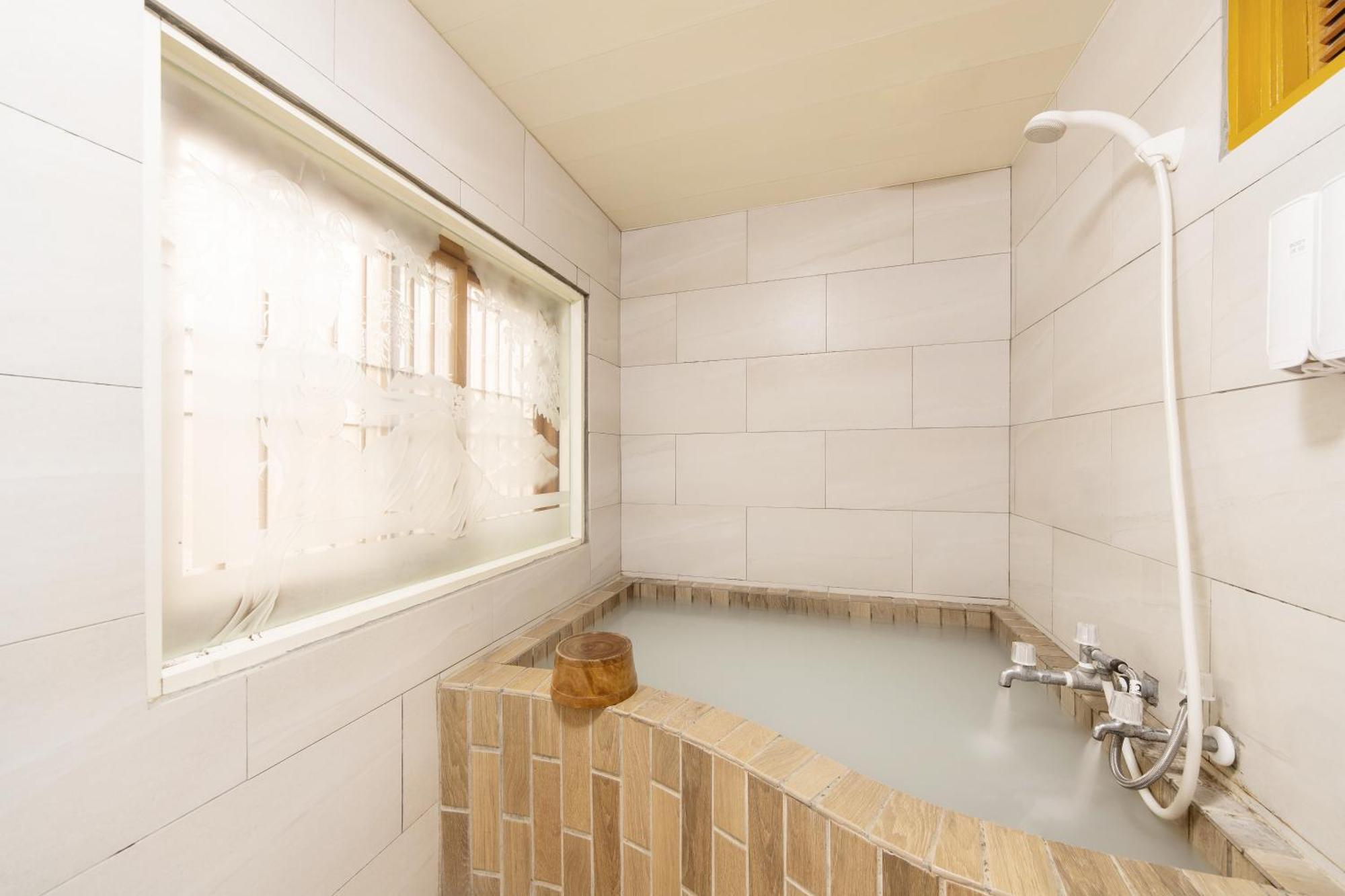Phoenix Pavilion Hot Spring Hotel Тайпей Екстериор снимка